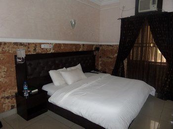 Dilic Hotel Mobushipe Bagian luar foto